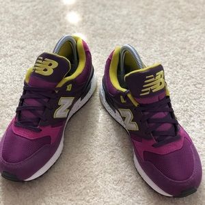 New Balance women sneakers size US 7